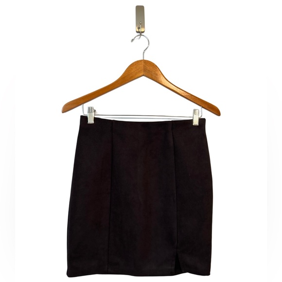 Black Mini Skirt - Picture 1 of 6